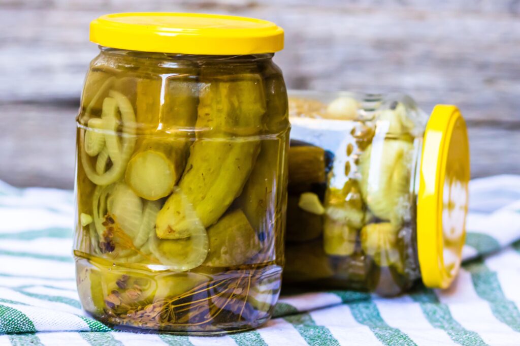 This sandwich shop serves sarnies with pickles instead of bread