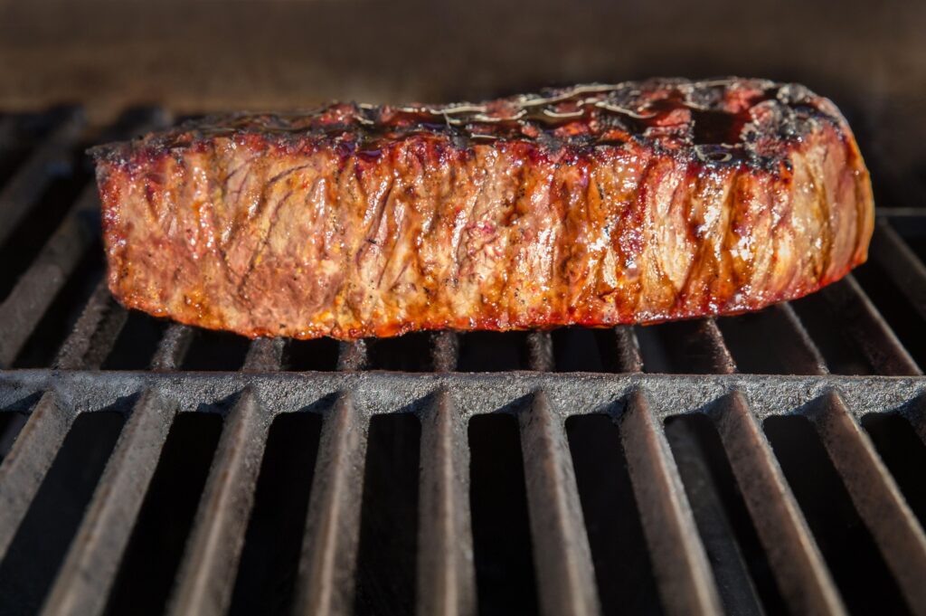 Vegan demands neighbour stops BBQing meat due to ‘sickening smell’ in angry letter