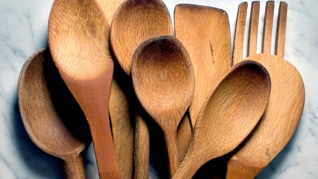 People are boiling their wooden spoons on TikTok to get rid of &#8216;dirt&#8217;